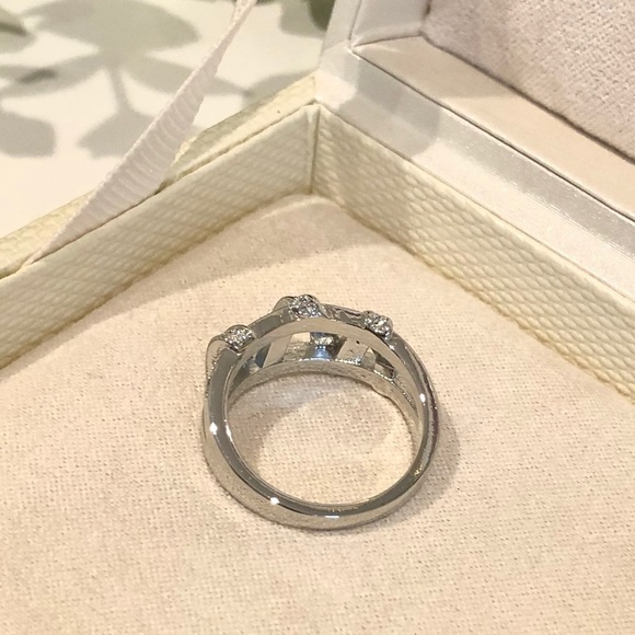 Ashlynn Avenue Aurora White Gold Weave Ring - Picture 5 of 8